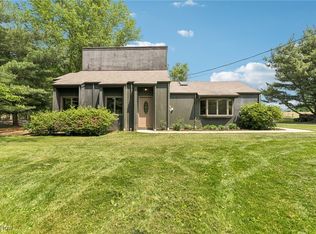 43628 Crestview Rd, Columbiana, OH 44408