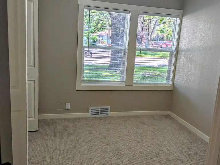 729 N Bebe St — Photo 10