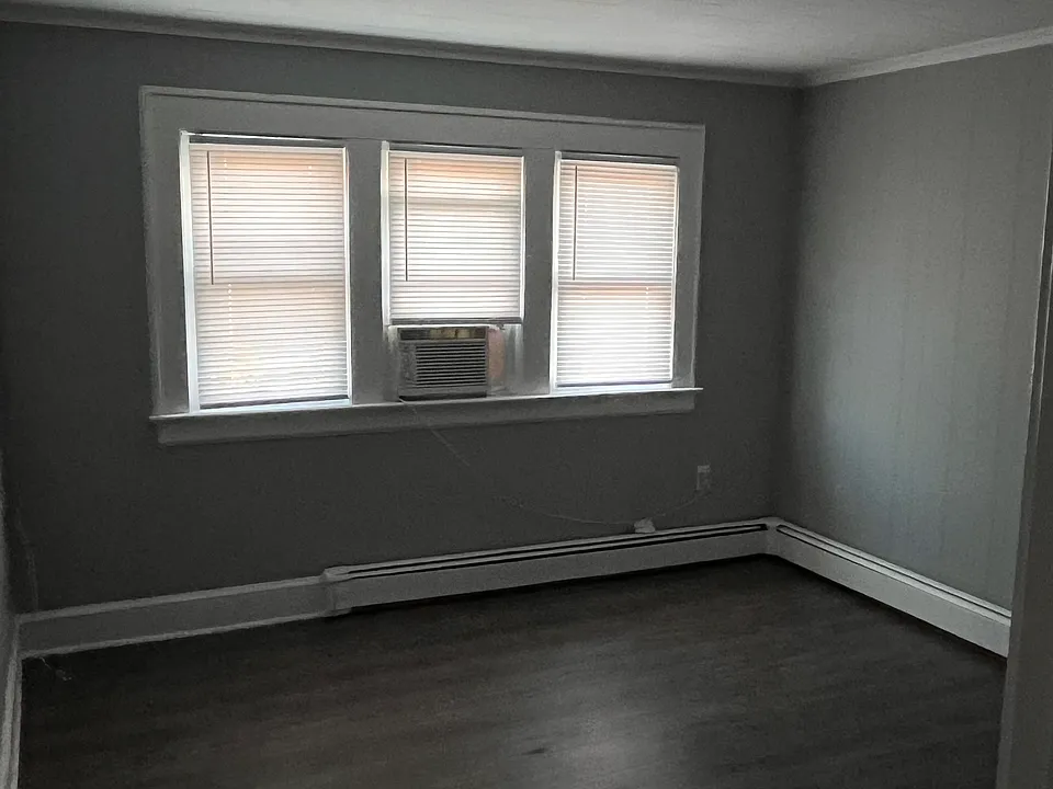 234 Globe Ave #2
