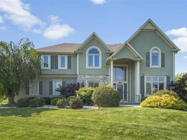 12842 Richards St, Overland Park, KS 66213