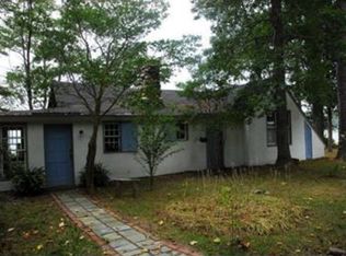 112 Tabernacle Ln, Weems, VA 22576