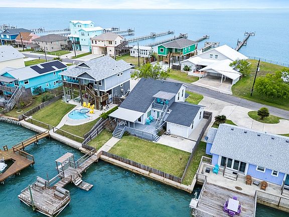 2nd image of 105 Copano Ridge Rd