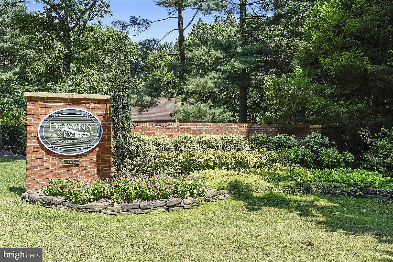1708 Westminster Way photo 1