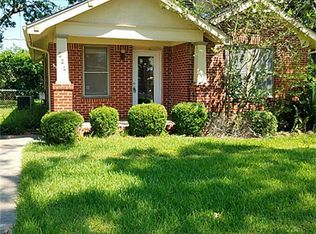 231 Lakeview Dr, Sugar Land, TX 77498