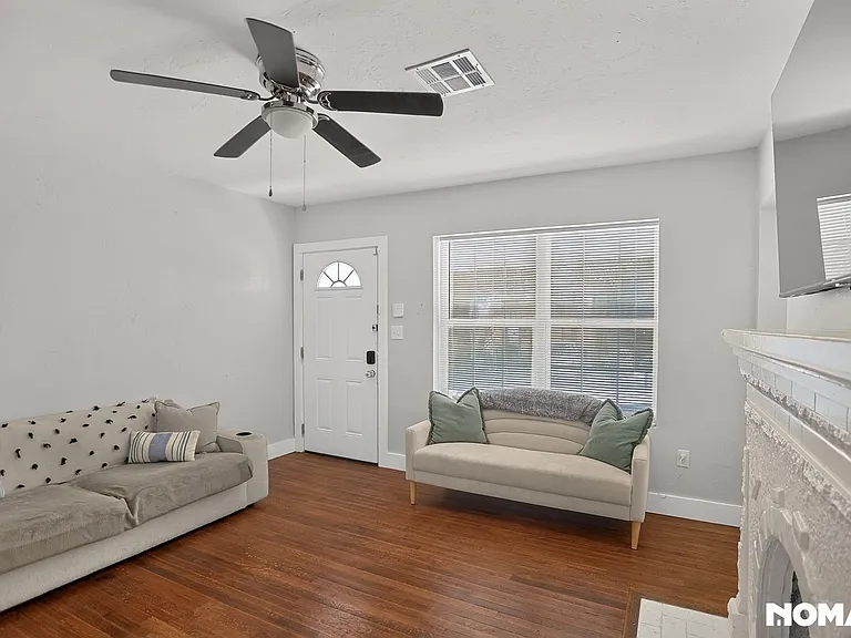 1412 N Virginia Ave — Photo 3