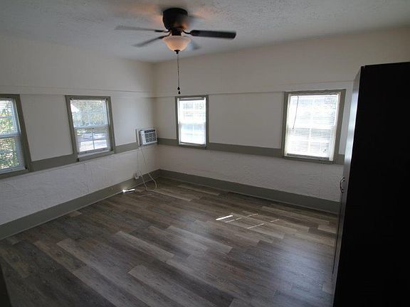 4th image of 727 7th Ave N #4