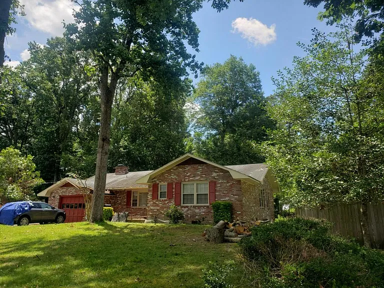 4 Belle Cir — Photo 2