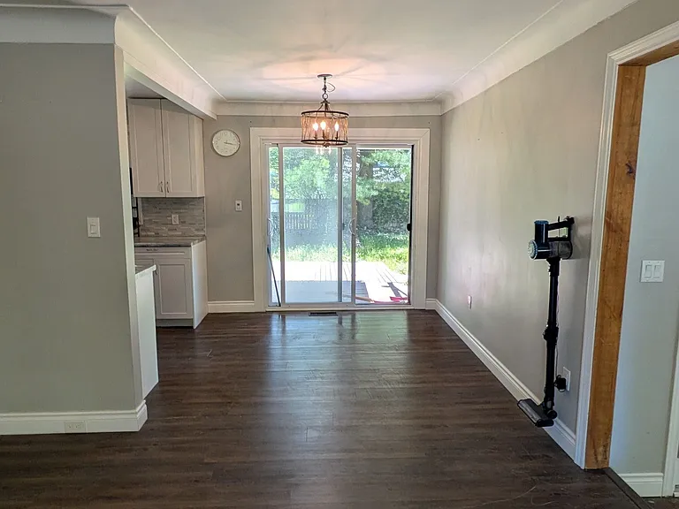 3204 Saint Paul Ave #MAIN FLOOR — Photo 13