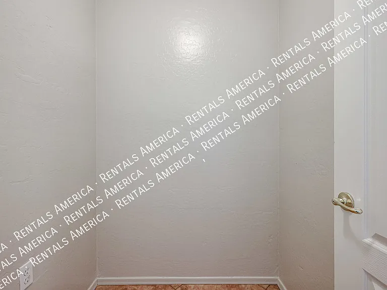 1155 E Winchester Pl — Photo 23