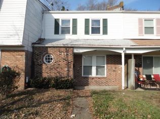 5806 W Hastings Ct, Virginia Beach, VA 23462