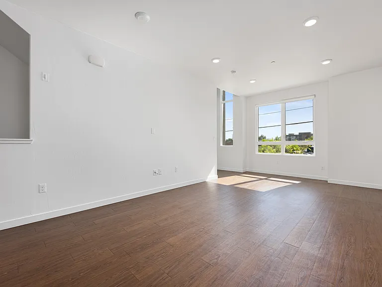 17th Place Townhomes — Photo 12