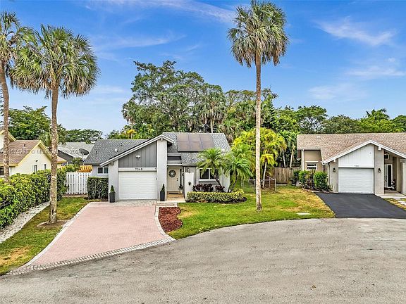 2nd image of 7348 NW 38th Pl