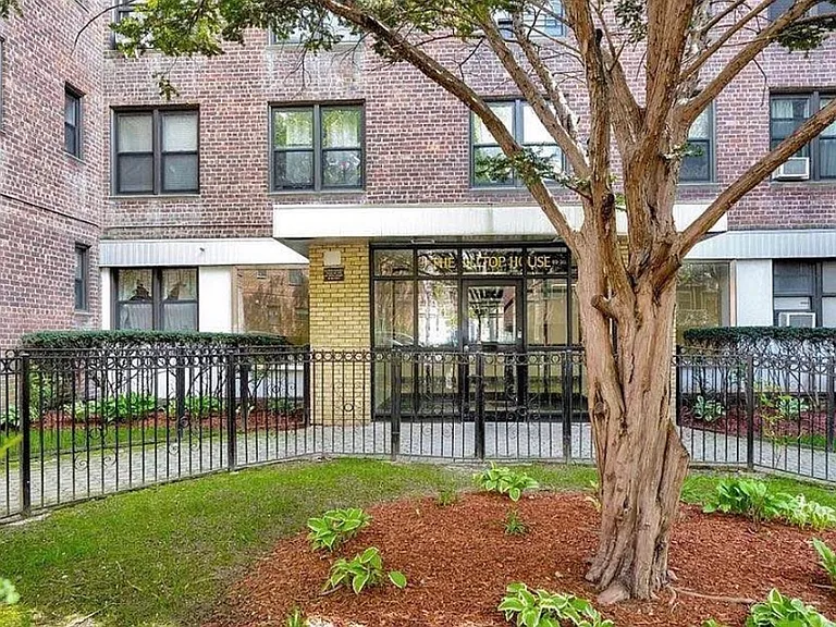 8920 55th Ave #4J — Photo 32