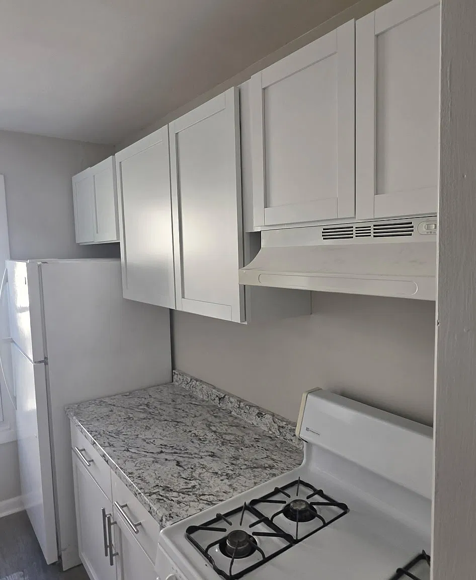 3 bed, 1.5 bath, 1200 sqft, $2,450 — Photo 4