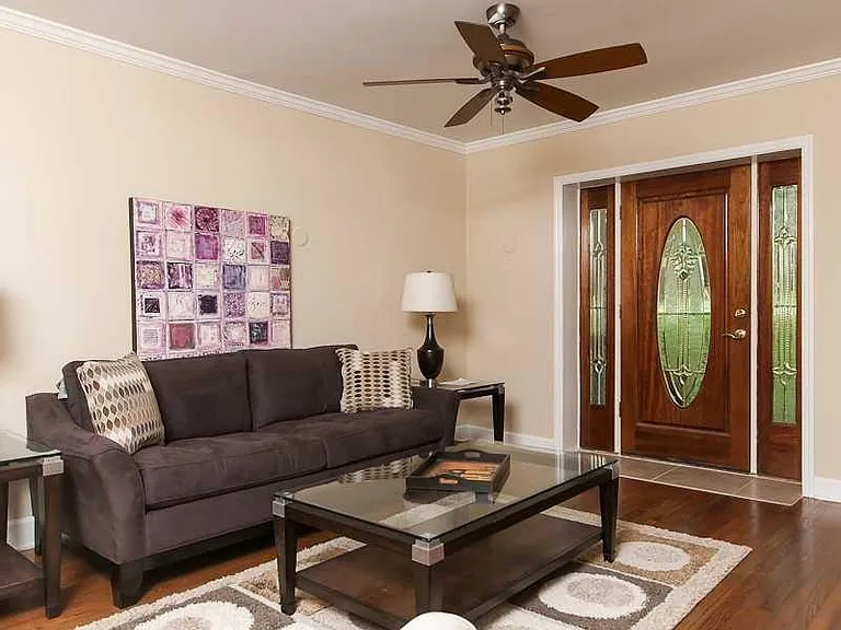 2380 Strathmore Dr NE — Photo 4