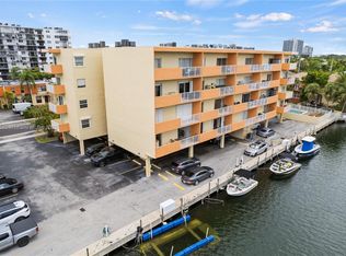3545 NE 167th St APT 402, North Miami Beach, FL 33160