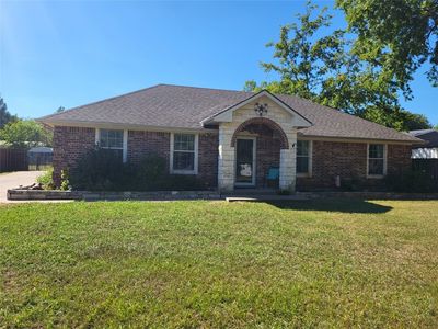 712 S Grand St, Wolfe City, TX, 75496