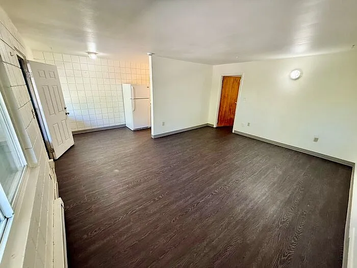 Building Photo - 509 S Bryan Ave #12