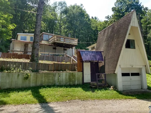 35 Lake Claire Drive, Middletown, NY 10940