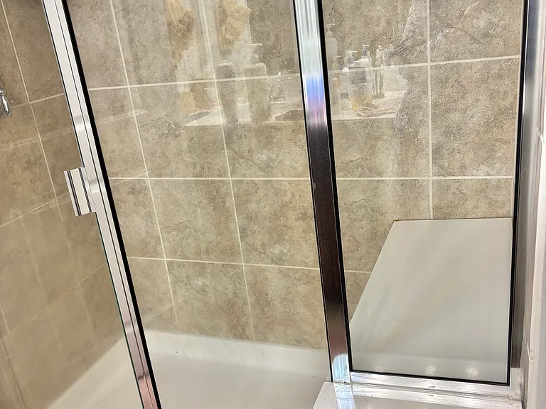 Walkin Shower with Bench