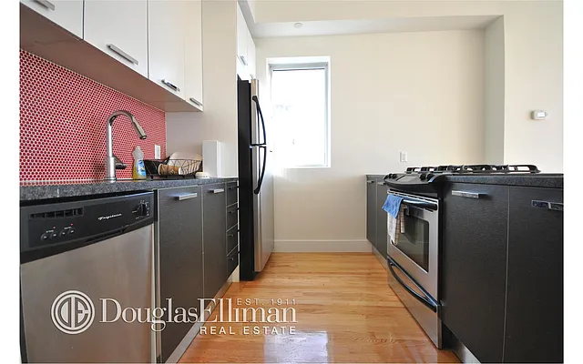 Rented by Douglas Elliman | media 19