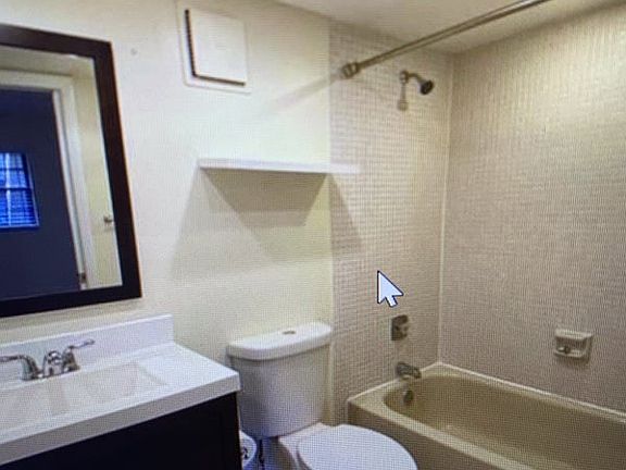 2nd image of 10835 SW 112th Ave APT 205