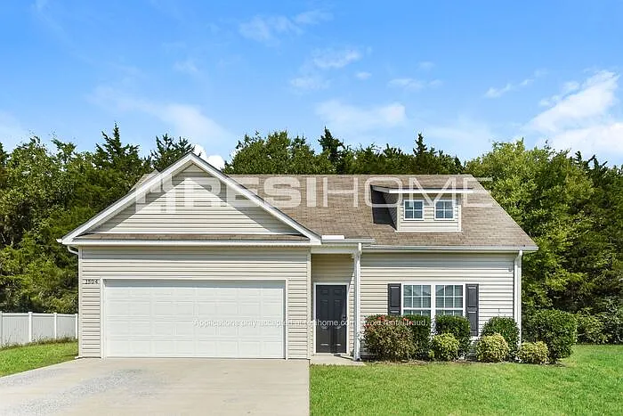 3 bed, 2.0 bath, 1532 sqft, $1,945 — Photo 1
