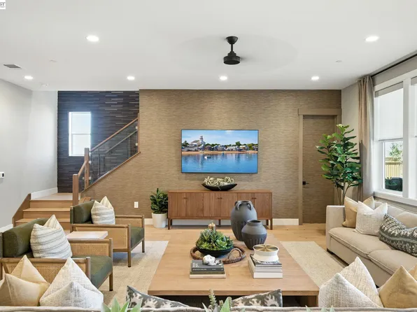 1658 Wren Ct, Dublin, CA 94568