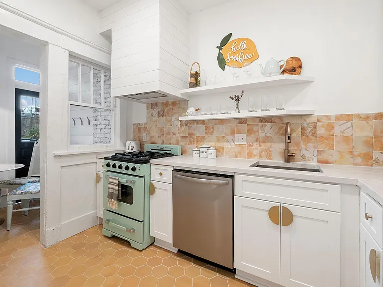 1187 Mansfield Ave NE #2 — Photo 9