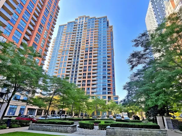 35 Viking Ln #842, Toronto, ON M9B 0A2
