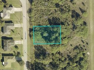 907 Naples Ave S, Lehigh Acres, FL 33974