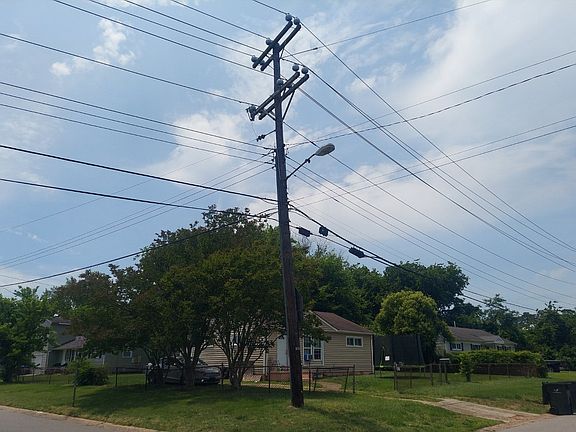 3rd image of 2093 Tarrallton Dr