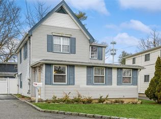 20 Walters Ave, Syosset, NY 11791