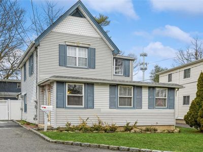 20 Walters Avenue, Syosset, NY, 11791