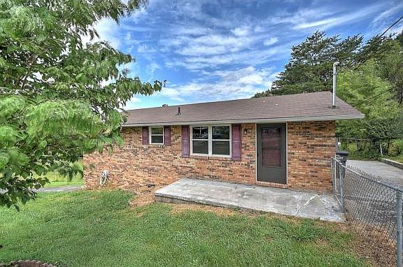4th image of 135 Blue Bell Dr