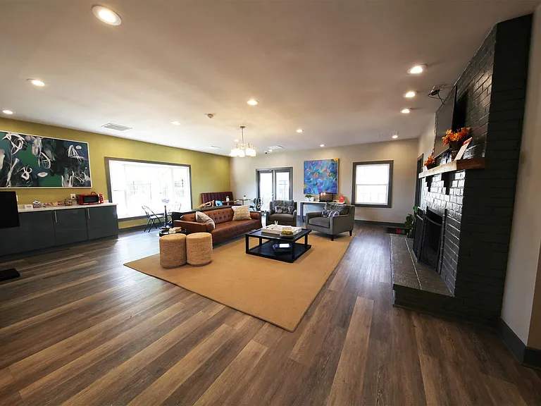 The George Apartment Homes — Photo 10