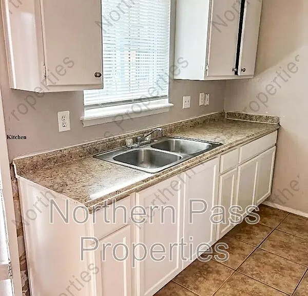 5233 Carousel Dr #2 — Photo 6