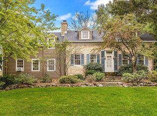 675 Green Bay Rd, Cedarburg, WI 53012