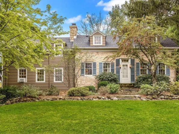 675 Green Bay ROAD, Cedarburg, WI 53012