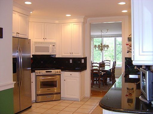 2nd image of 14 Highwood Ln