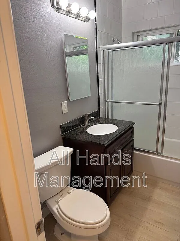 1 bed, 1.0 bath, 700 sqft, $2,100 — Photo 4