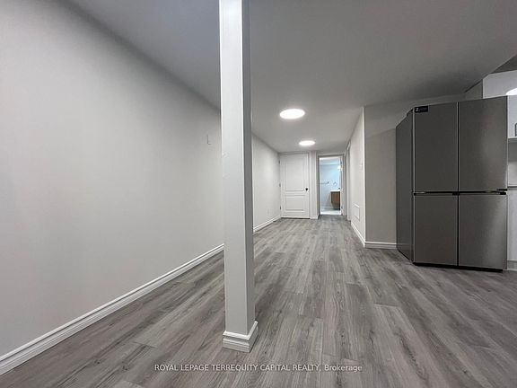 3rd image of 1416 Maple Rd #2