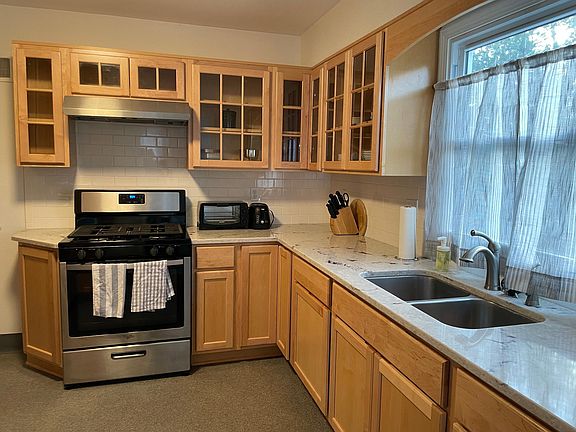 2nd image of 1733 W 35th St