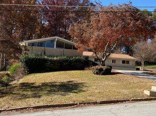 2266 Crestknoll Cir, Decatur, GA 30032