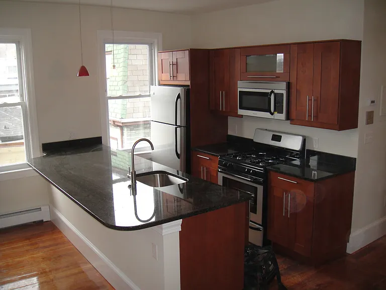 12 Wensley St #2L — Photo 1