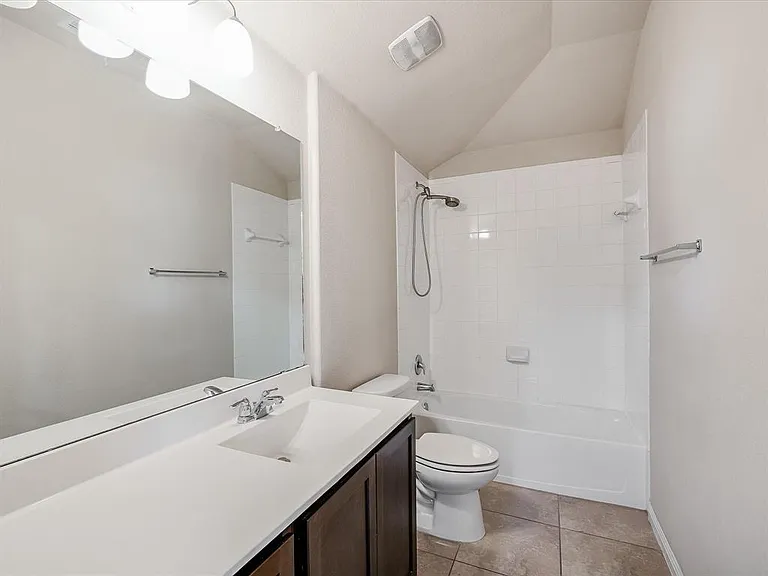 141 Serrano St — Photo 17