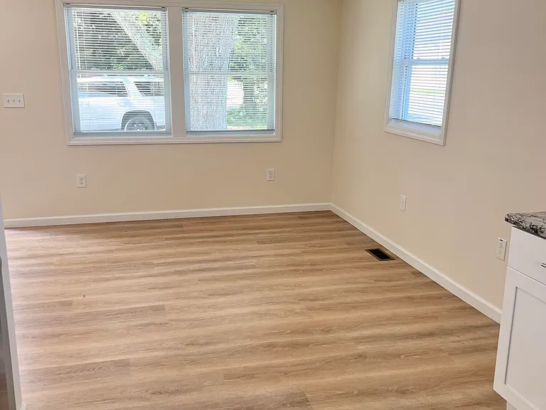 115 Parker Ave — Photo 8