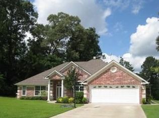645 Honeysuckle Ln, Longview, TX 75605