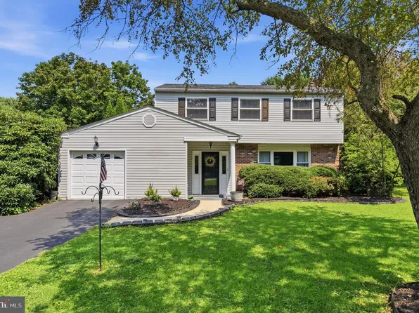 829 Frank Rd, West Chester, PA 19380