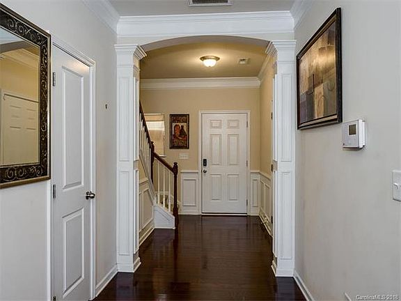 4th image of 2716 Old House Cres